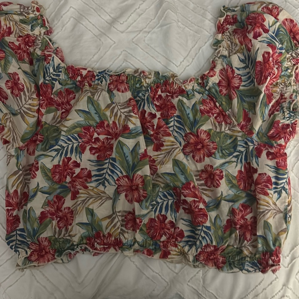 Cropped floral AE top